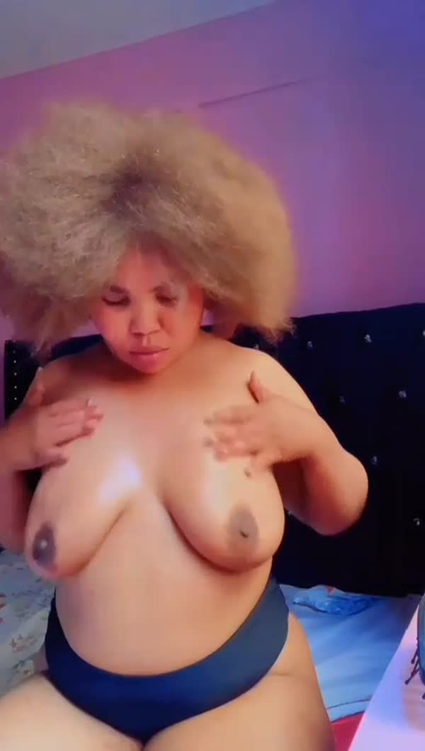Ella – Video calls,nudes and hook ups